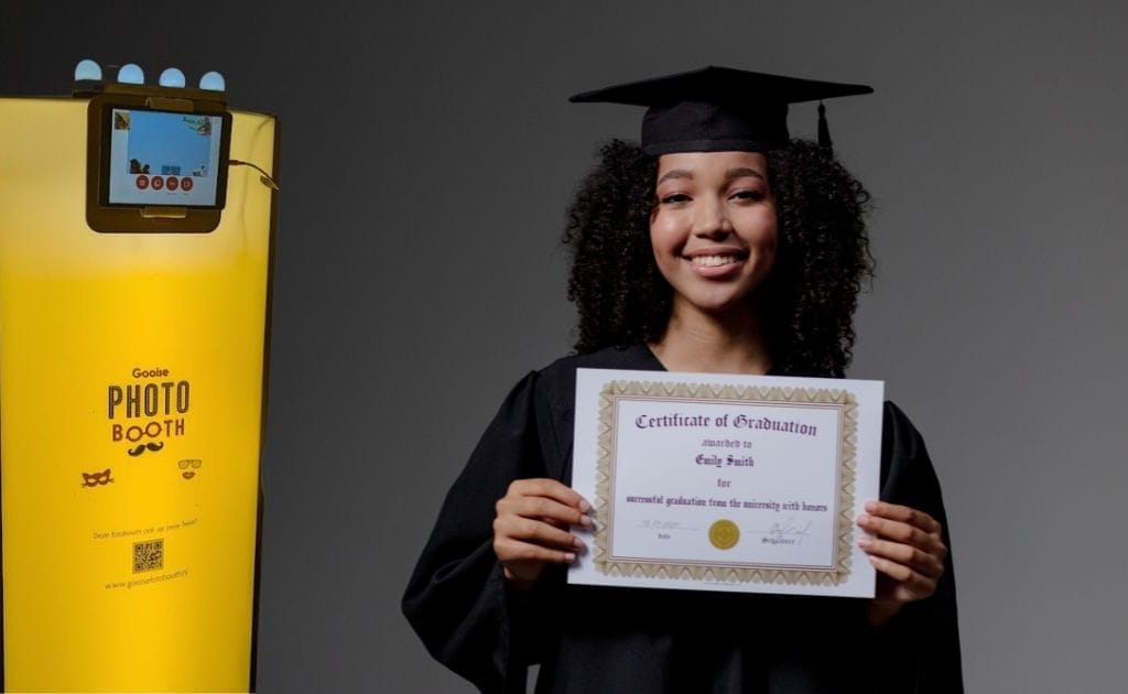 student met diploma en fotobooth